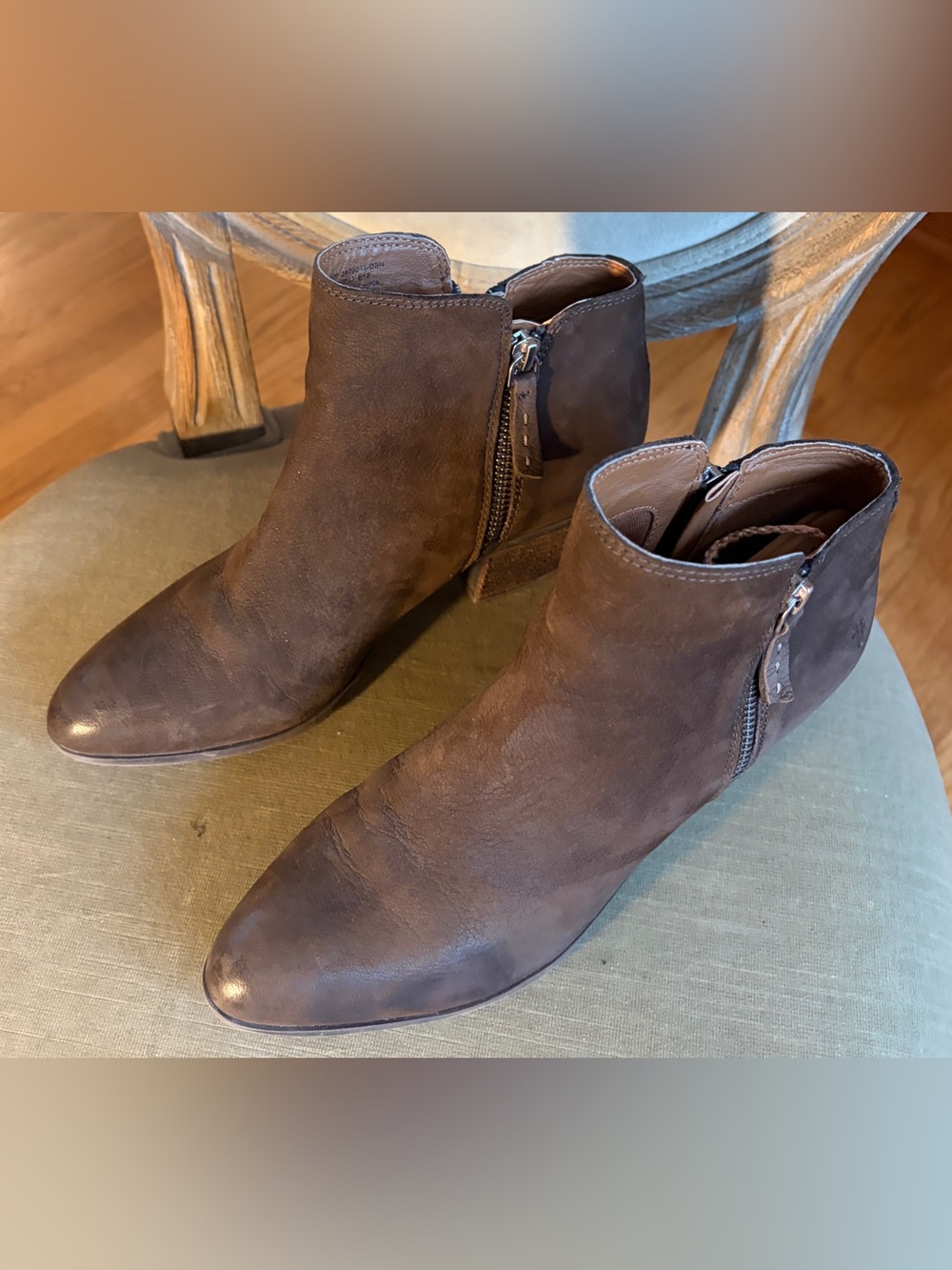 Frye Judith Suede Side Zip Bootie 8 Brown $325